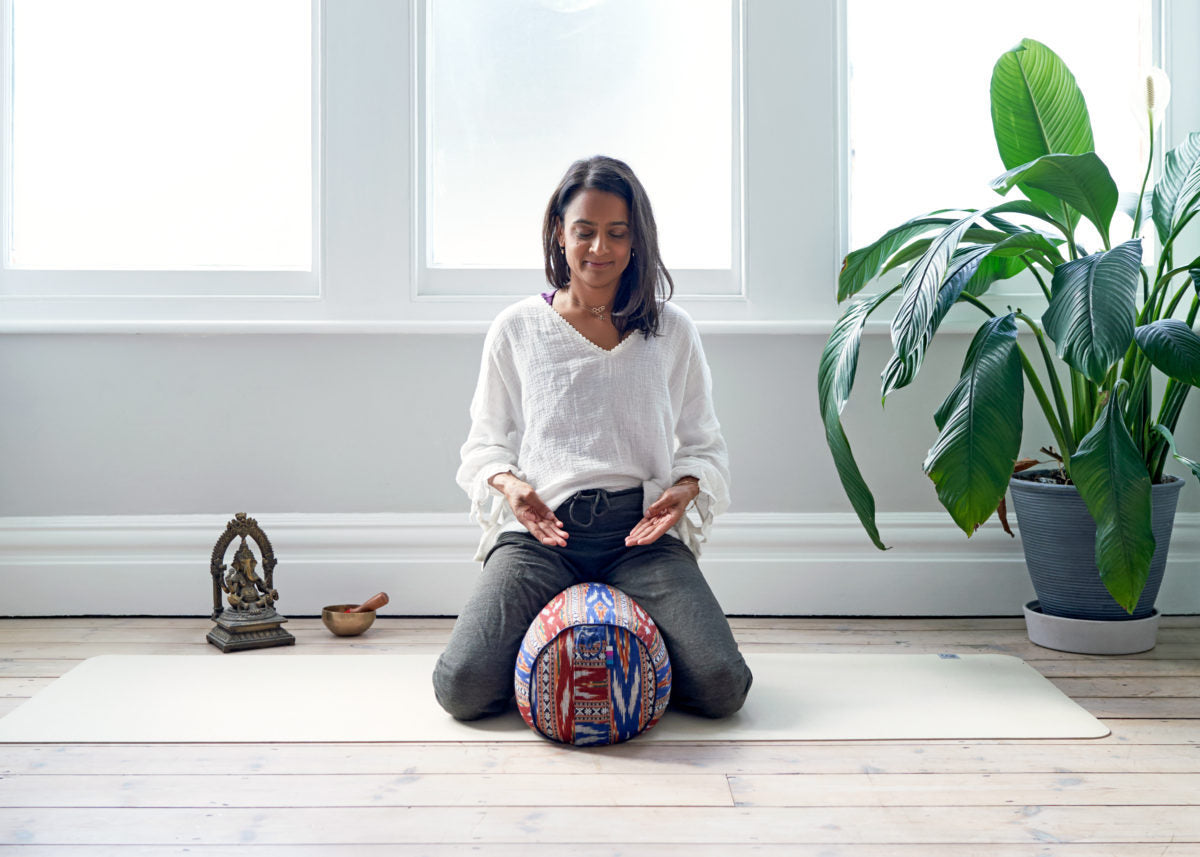 Meaning Behind the Mudra: Tattva Mudra & Staying True to the Self