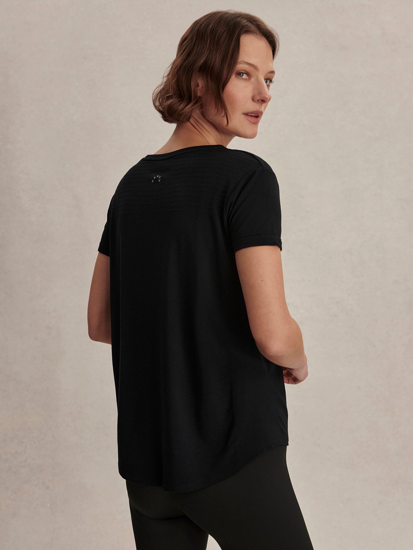 Varley Saskia Seamless Longline Tee - Black