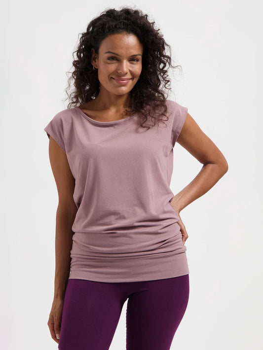 Urban Goddess Asana Yoga Tee - Fireclay
