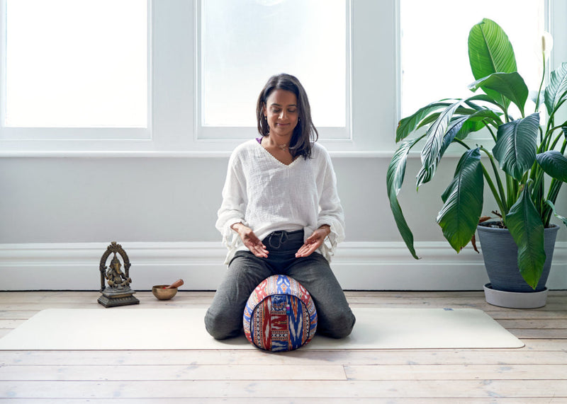 Meaning Behind the Mudra: Tattva Mudra & Staying True to the Self