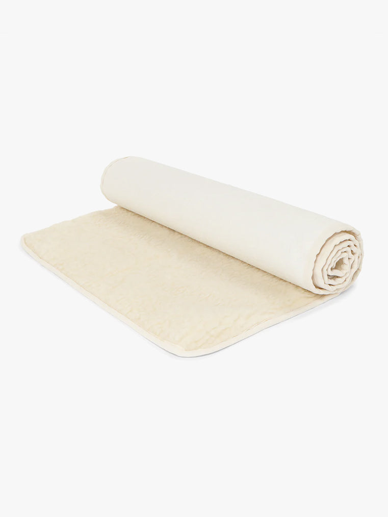 Manduka Ratio Merino Wool Relaxation Mat - Natural