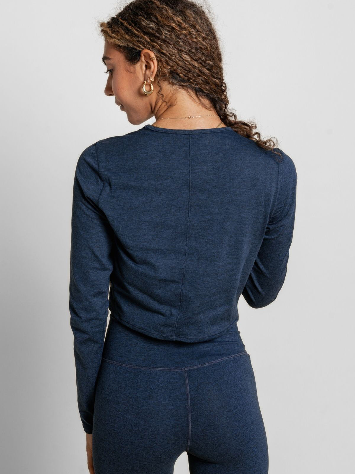 Girlfriend Collective Reset Lift Cropped Long Sleeve - Midnight