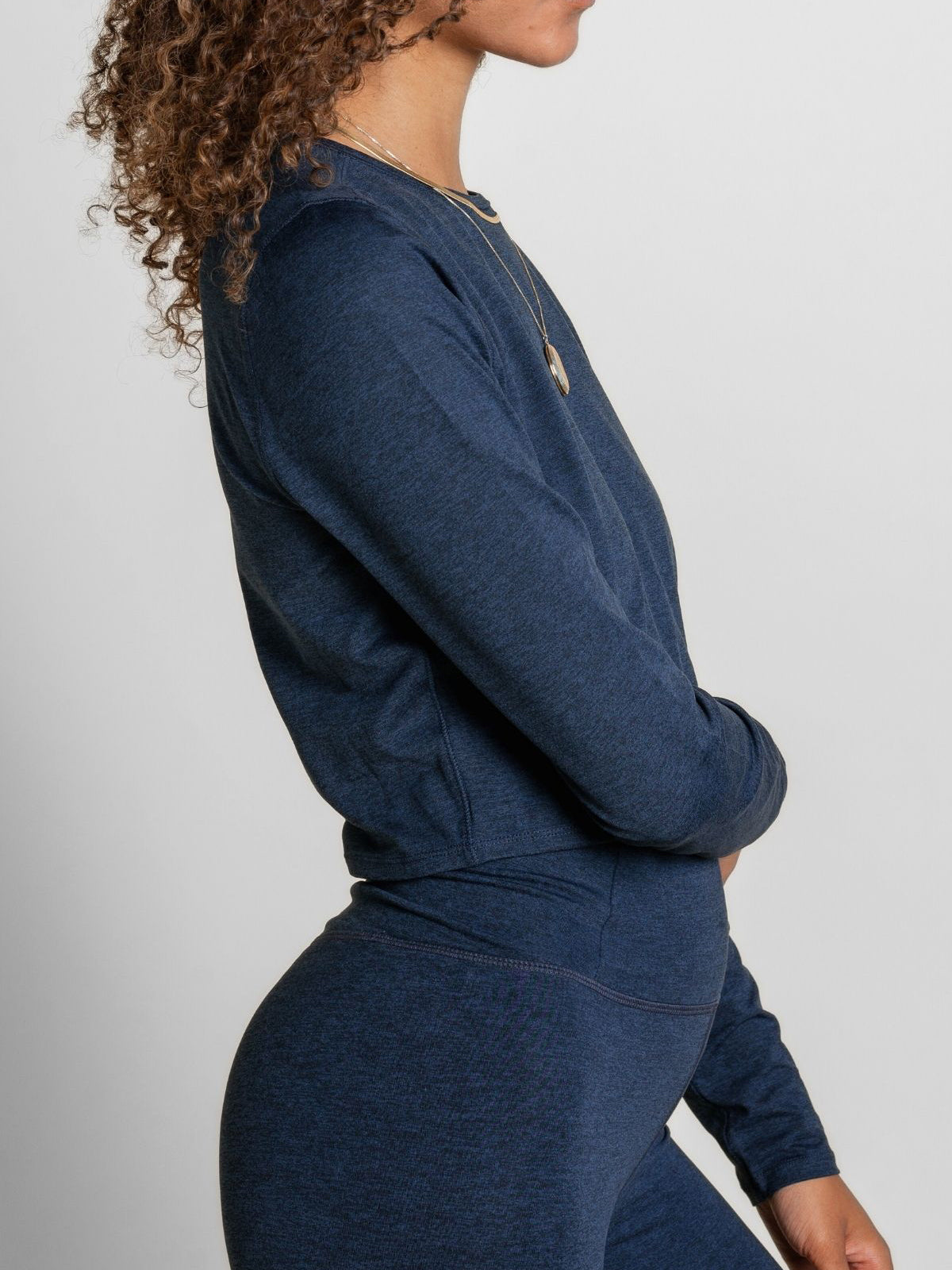Girlfriend Collective Reset Lift Cropped Long Sleeve - Midnight