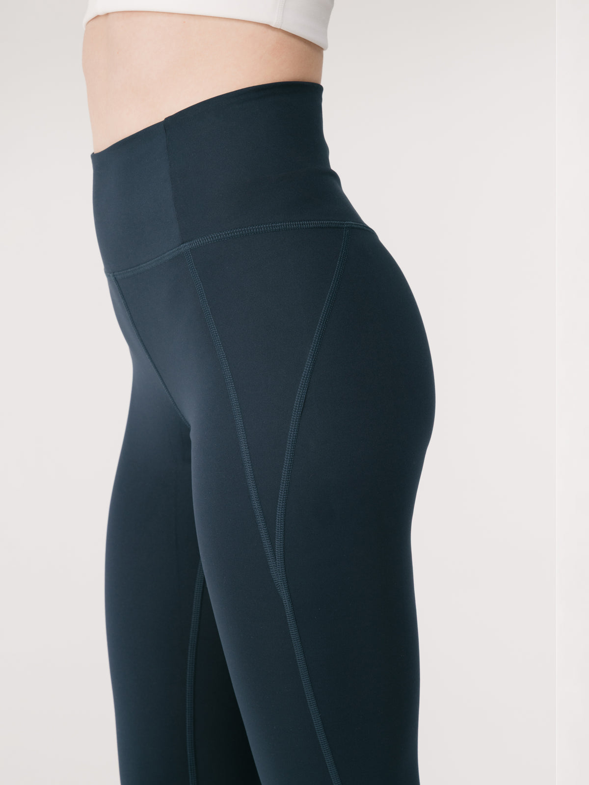 Girlfriend Collective Compressive High-Rise Legging - Midnight