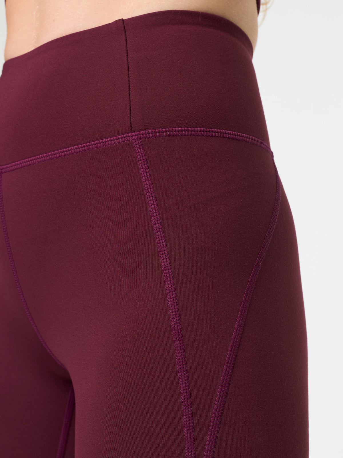 Girlfriend Collective Compressive High-Rise 7/8 Legging - Mulberry