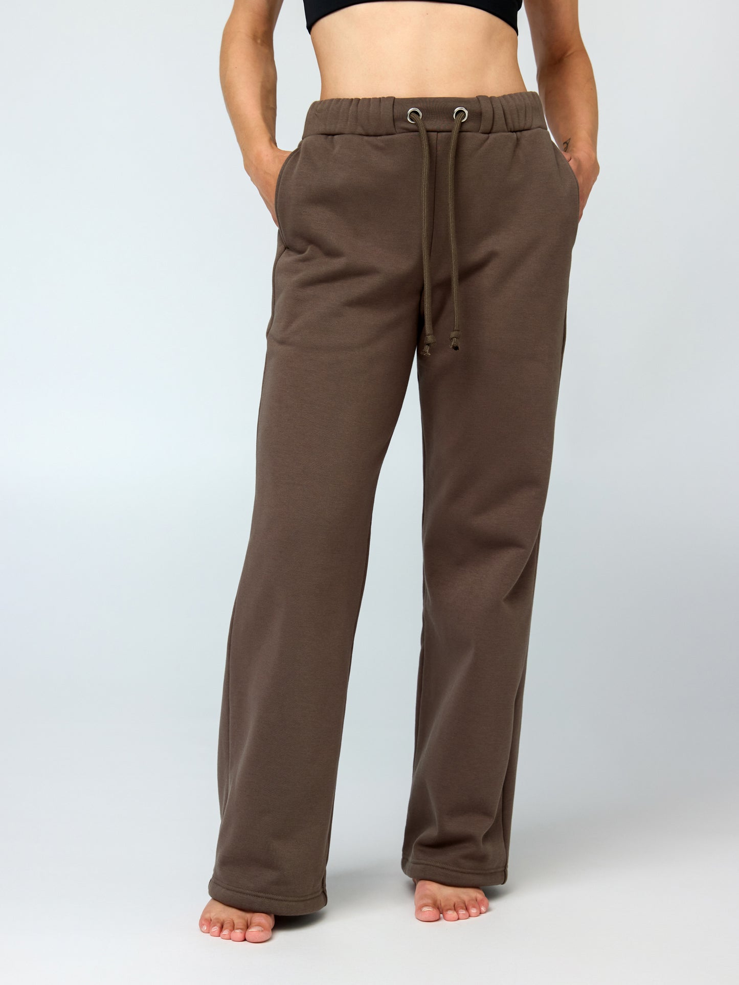 Girlfriend Collective Millie Straight Leg Sweatpant - Mink