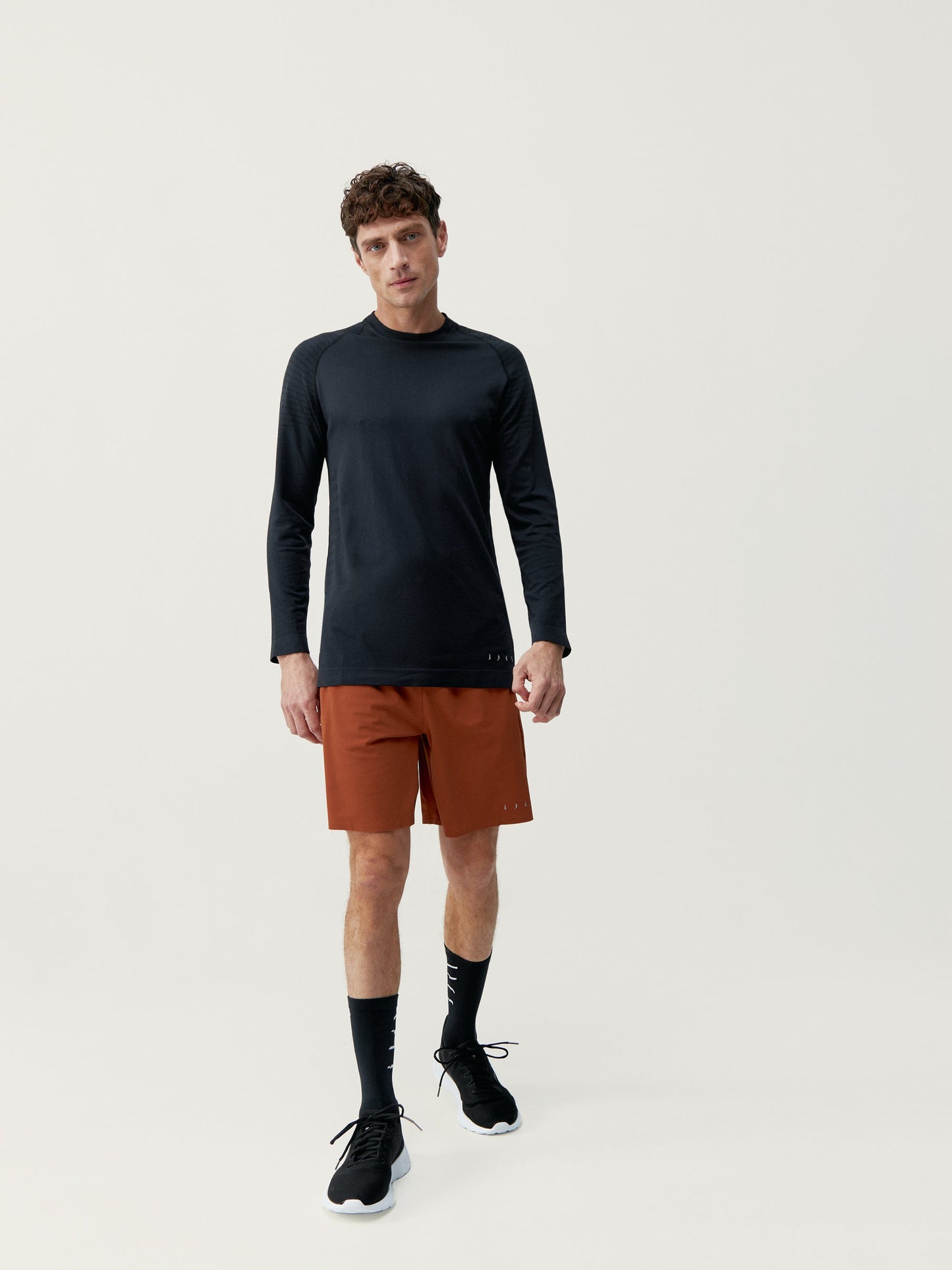 Born Living Yoga Aral Long-Sleeved T-Shirt - Black