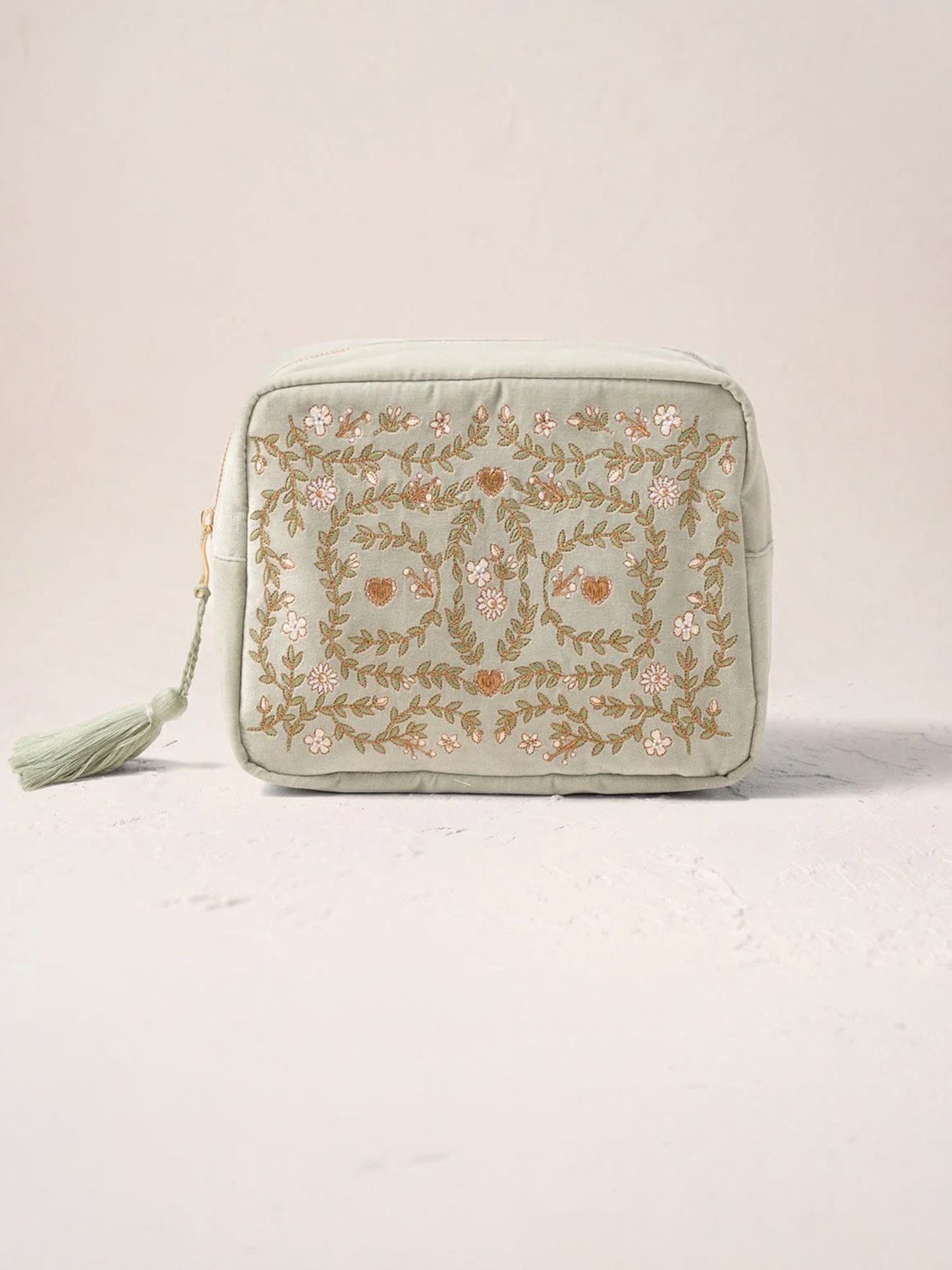 Elizabeth Scarlett Velvet Wash Bag - Sage English Garden