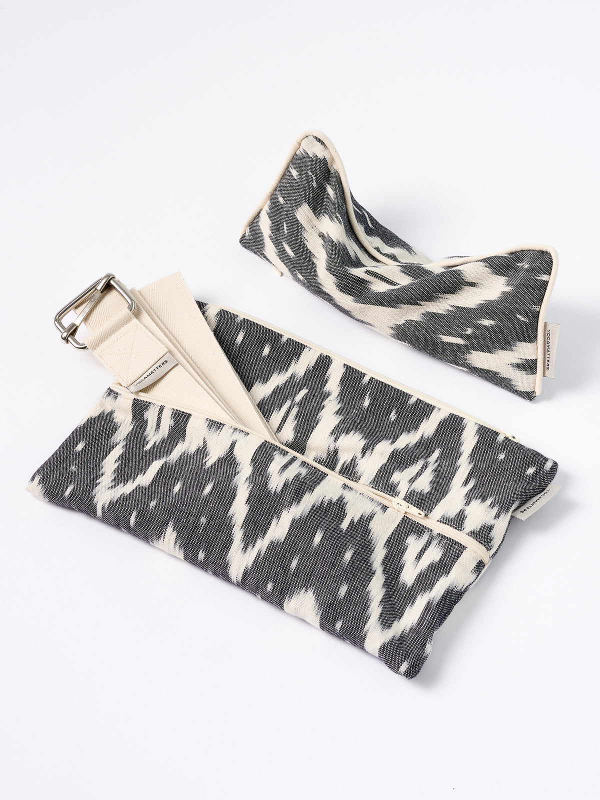 Yogamatters Nova Ikat Pouch, Eye Pillow & Belt Set - Charcoal