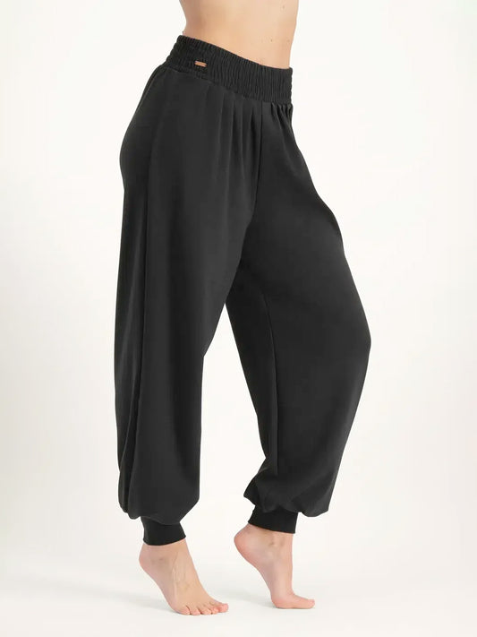 Urban Goddess Jaya Harem Summer Yoga Pants - Onyx Black