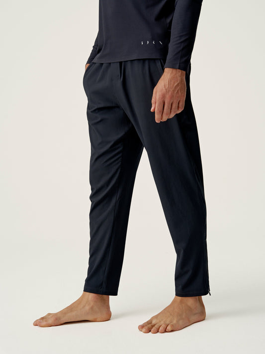 Born Living Yoga Okavango Jogger - Black