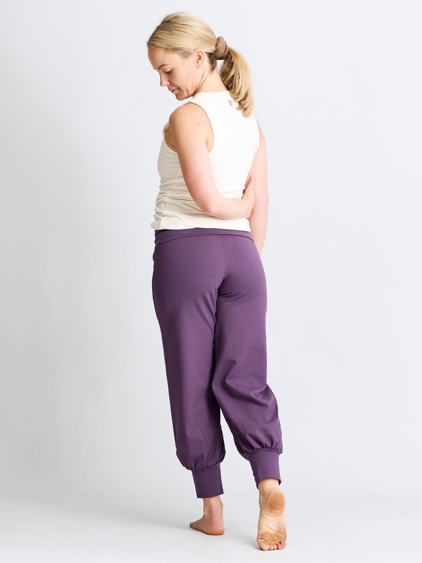 Gossypium Aspire Cropped Harem Pants - Grape