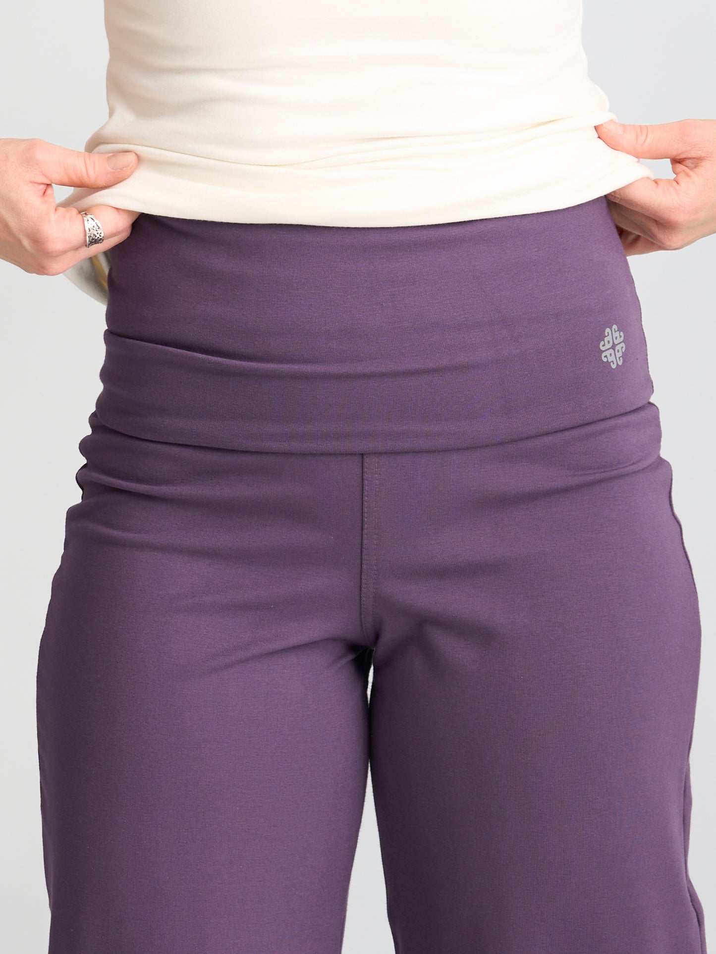 Gossypium Aspire Cropped Harem Pants - Grape