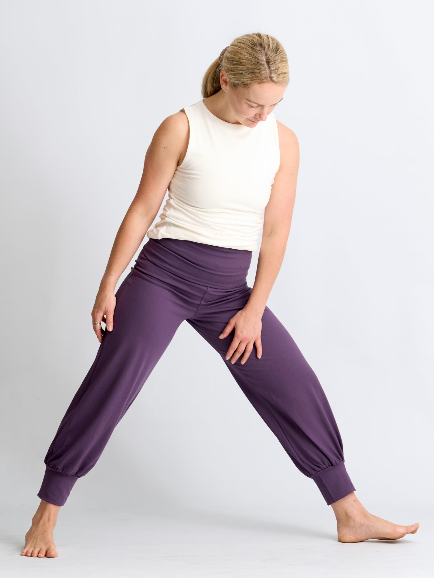 Gossypium Aspire Cropped Harem Pants - Grape