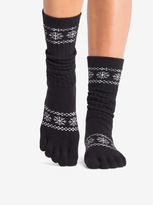 ToeSox Full Toe Slouch Grip Socks - Ebony Snowflake