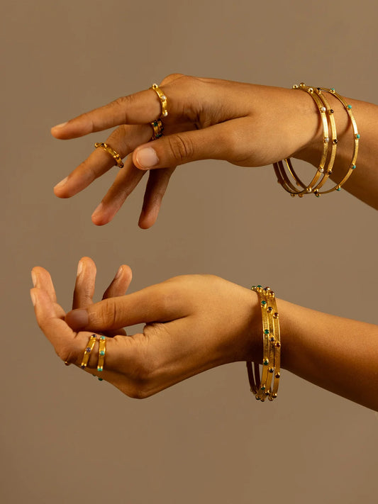 Goddess Charms Heart Chakra Bangle - Green Onyx