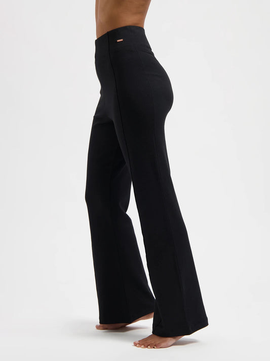 Urban Goddess Cayha Flared Yoga Pants - Onyx Black
