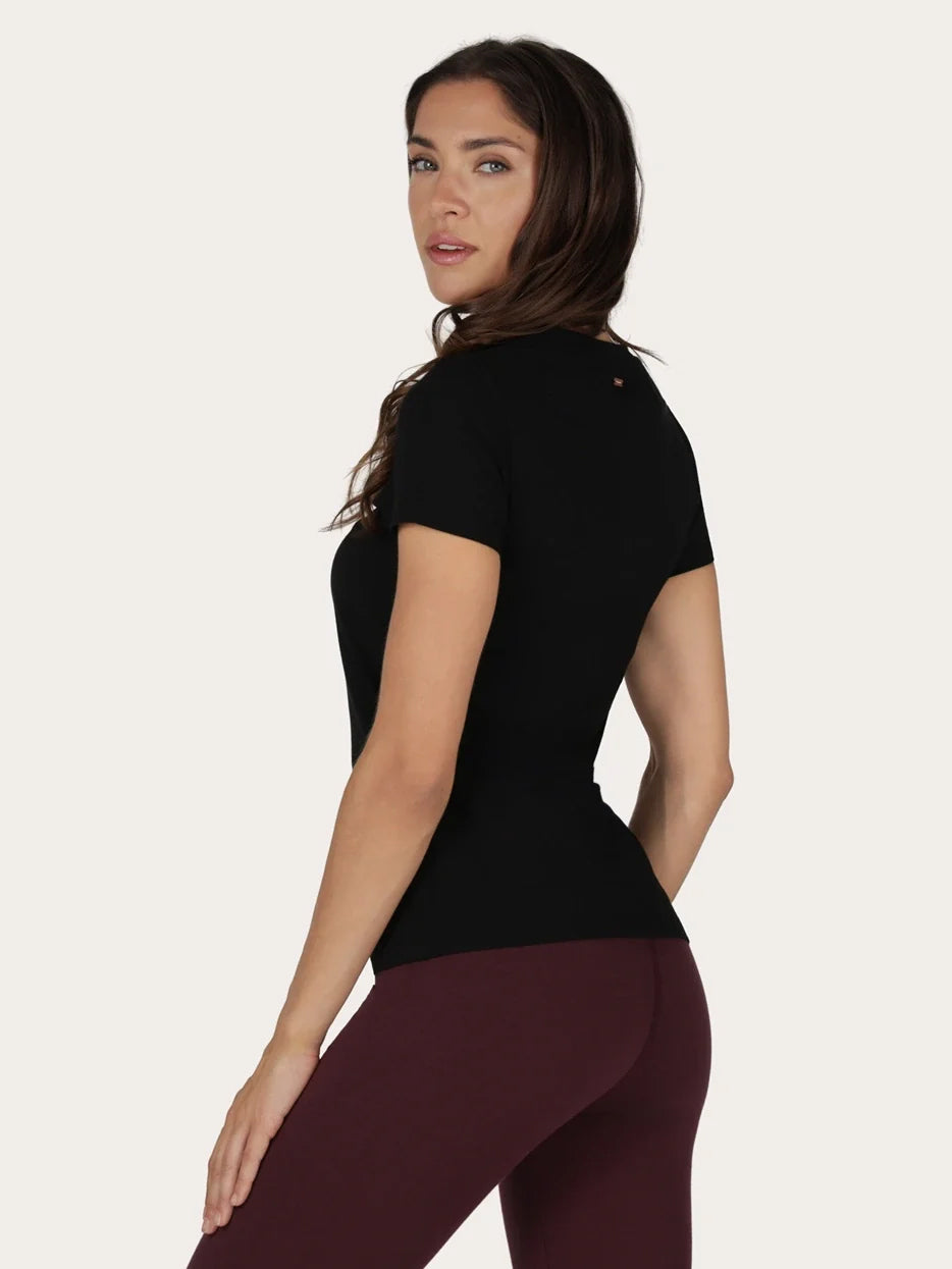 Urban Goddess Lua Yoga Tee - Onyx Black