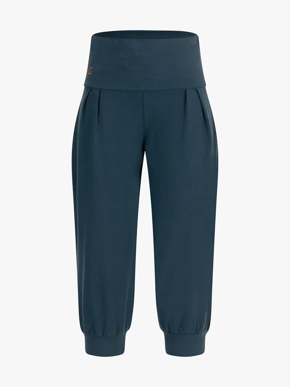 Urban Goddess Sukha Capri Yoga Pants - Orion