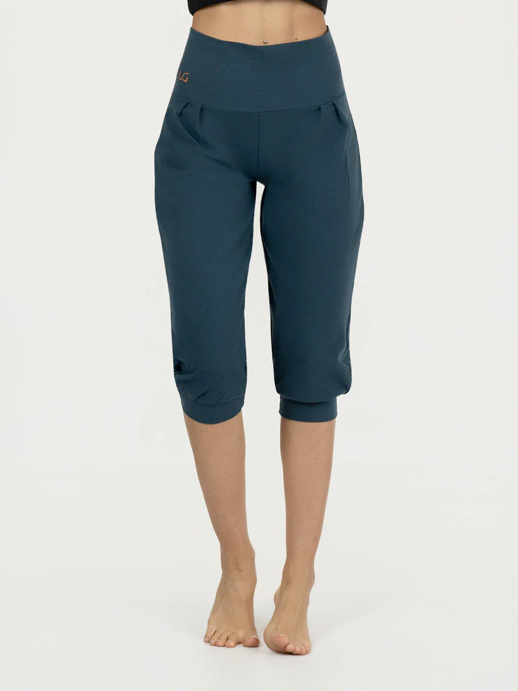 Urban Goddess Sukha Capri Yoga Pants - Orion