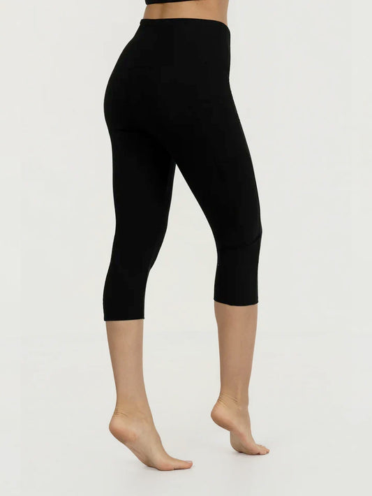 Urban Goddess Tara Capri Yoga Pants - Onyx Black