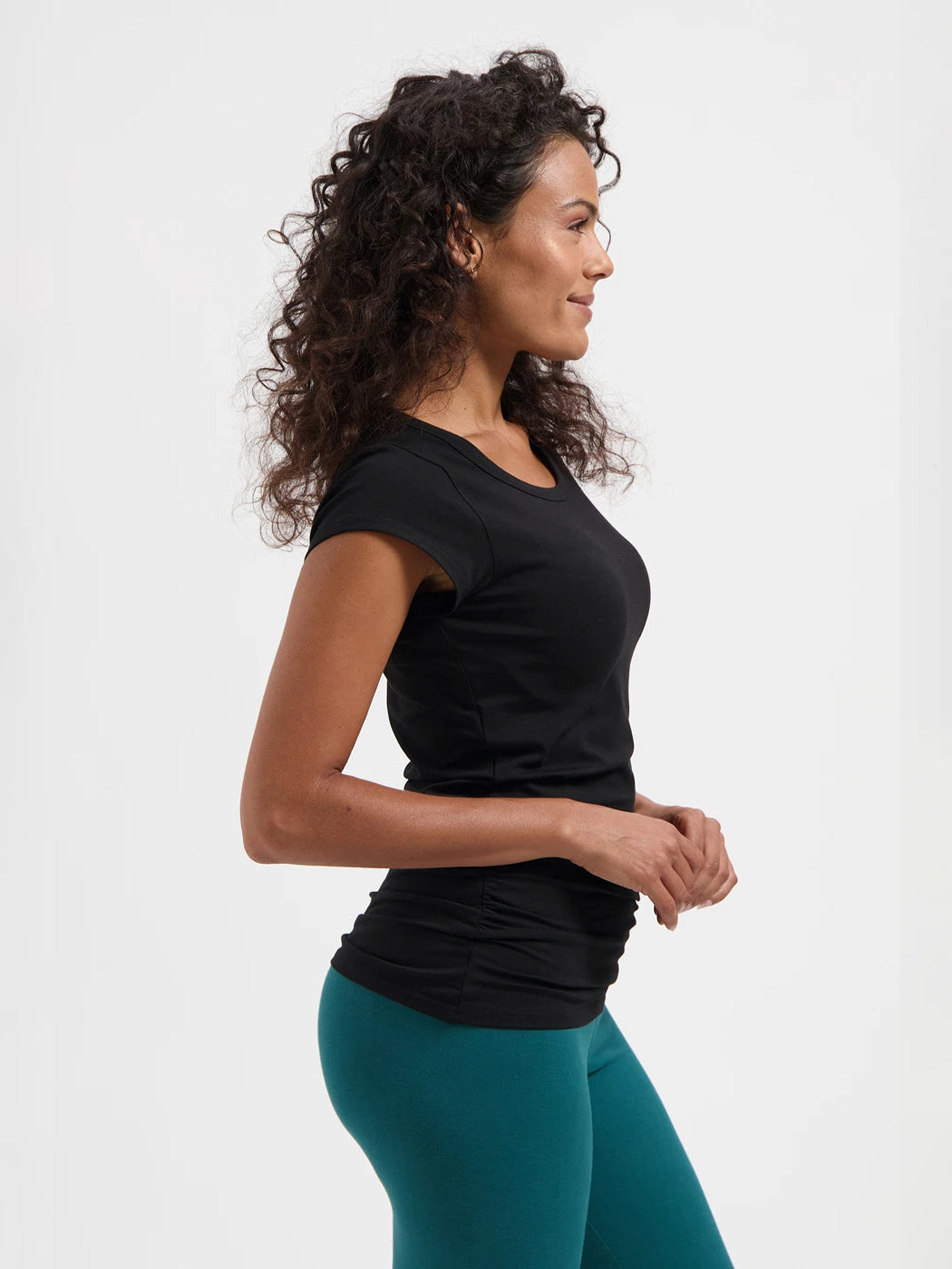 Urban Goddess Zefira Yoga Tee - Onyx Black