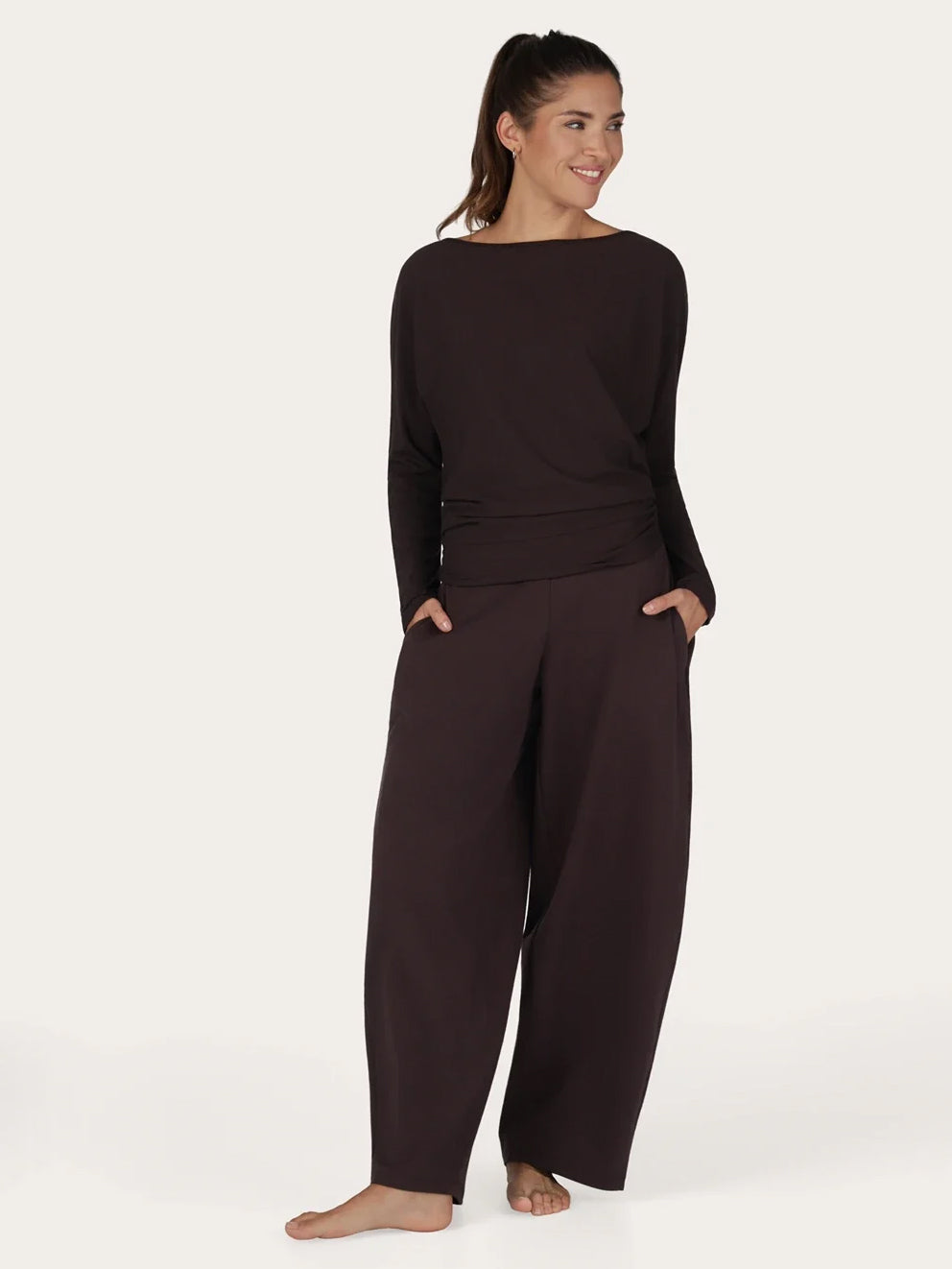 Urban Goddess Budhi Long Sleeve Yoga Top - Coffee