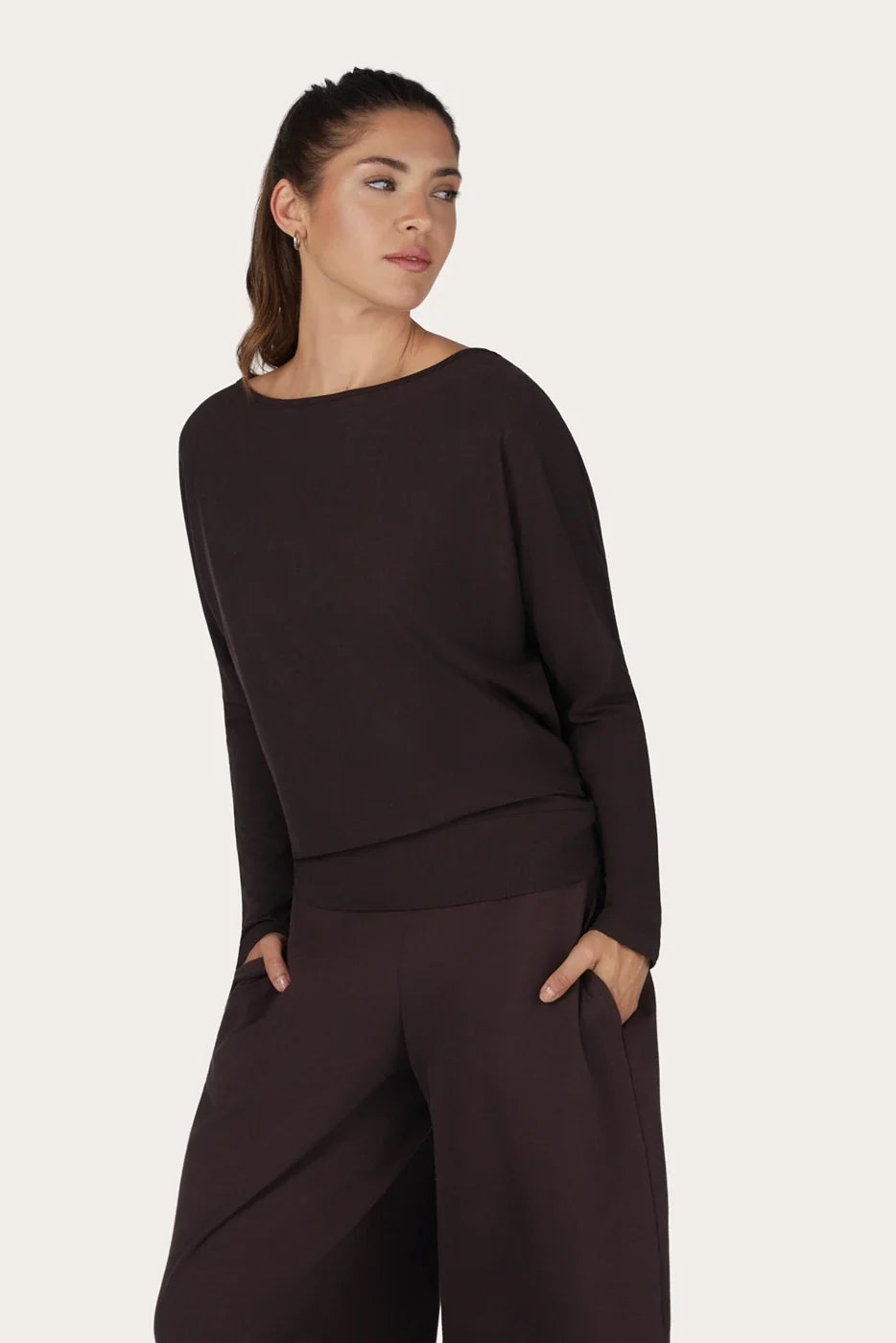 Urban Goddess Budhi Long Sleeve Yoga Top - Coffee