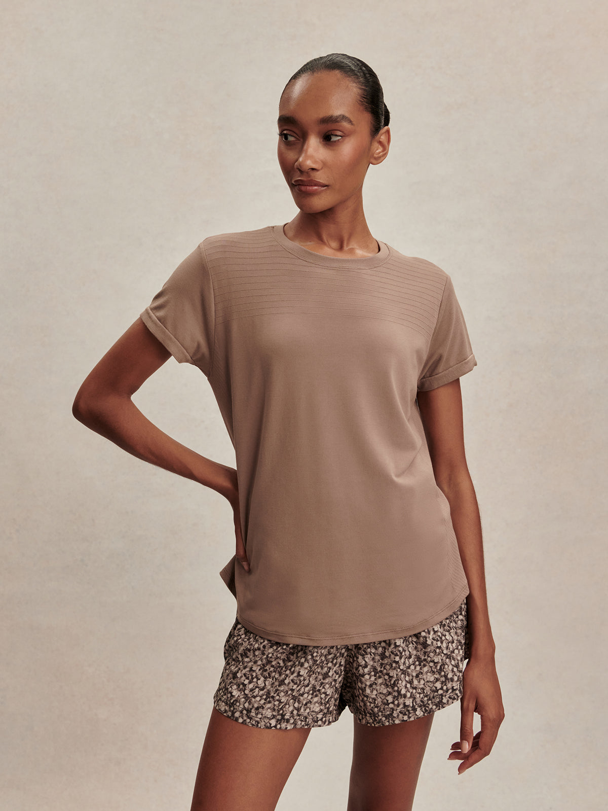 Varley Saskia Seamless Longline Tee - Pine Bark