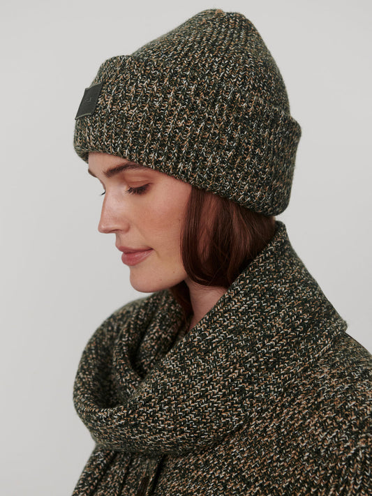 Varley Carly Knit Beanie 2.0 - Ponderosa Pine Fleck