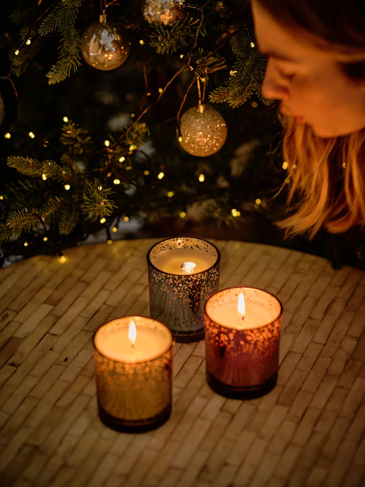 Aery Osmology Scented Glass Candle - Nordic Fireside