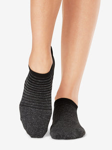 Tavi Noir Savvy Grip Socks - Basics – Yogamatters