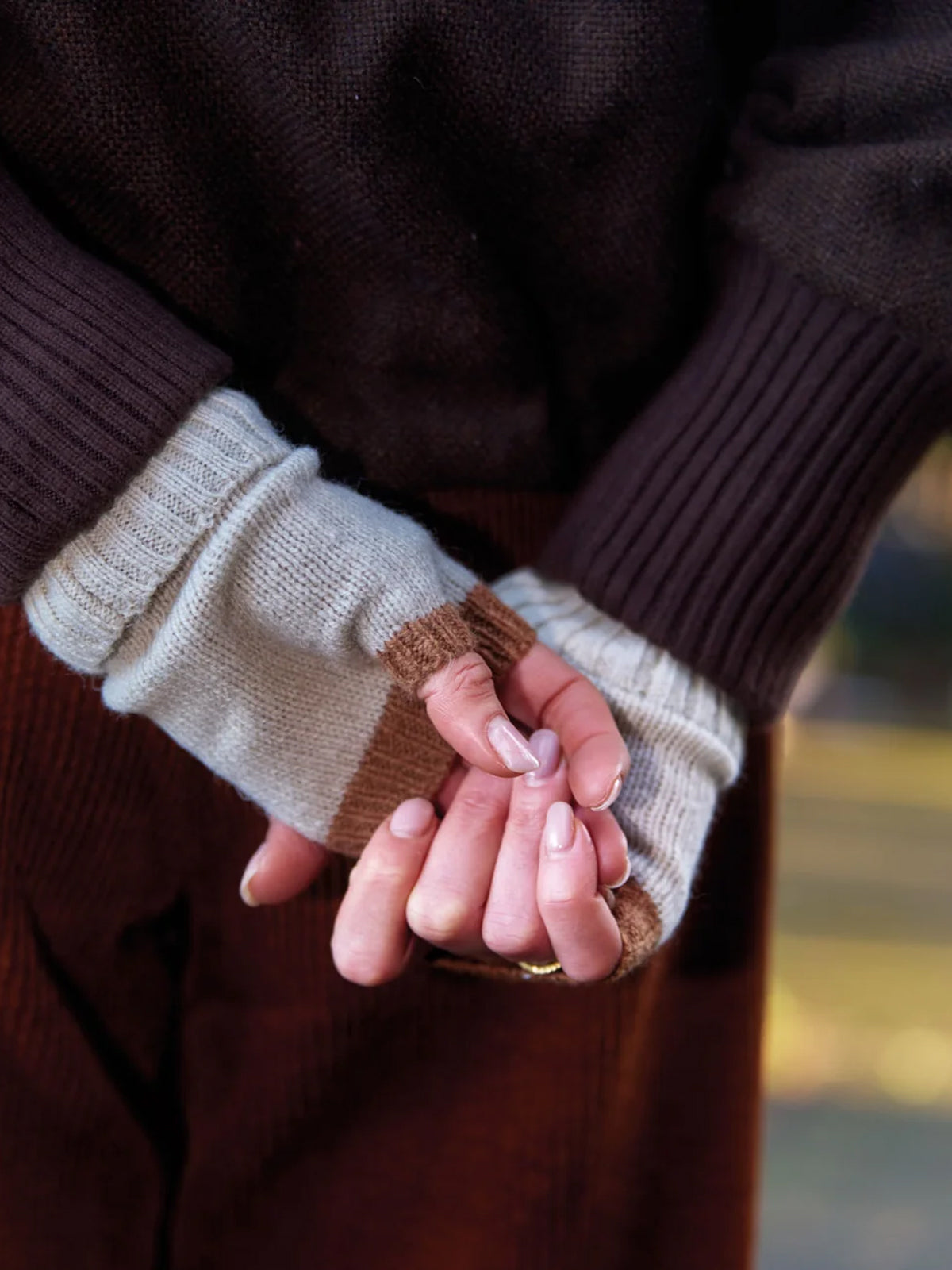 Komodo Wren Merino Wool Gloves - Sand/Natural