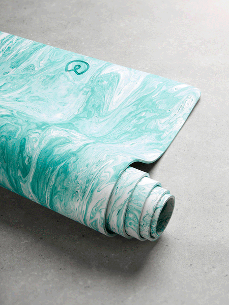Aqua-Evolve-Yoga-Mat_Lifestyle