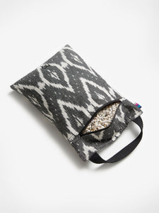 Yogamatters Ikat Sandbag - Filled