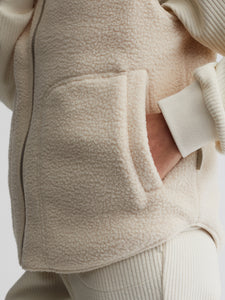 Varley Ellis Reversible Quilt Gilet - Sandshell Silver Lining