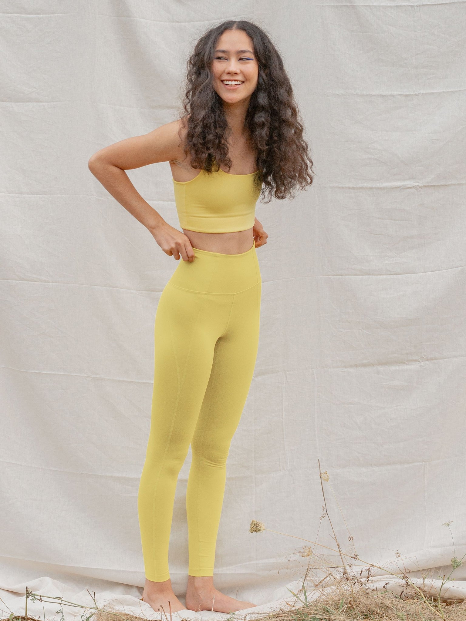 Girlfriend Collective Compressive High-Rise Leggings - Chartreuse
