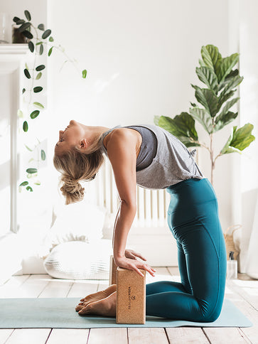 how to use sustainable cork yoga brick pair props pose